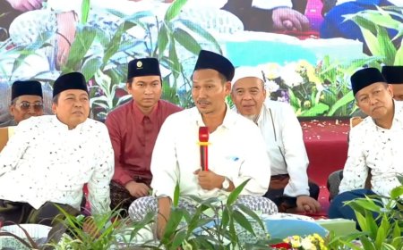 Gus Baha Ungkap Makna Zikir Dlamir ‘Hu Hu Hu’