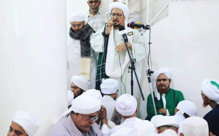 Cicit Shahibul Maulid Simtudduror Al-Habib Muhammad: Zikiran Rajab Untuk Raih Kasih Sayang Allah Swt.