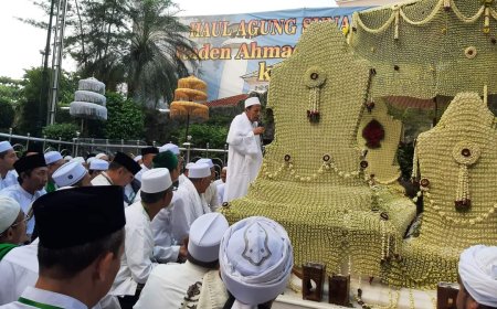 Maulana Habib Luthfi bin Yahya: Sunan Ampel, Qutbil Aqtab Memiliki Ilmu Lahir dan Batin
