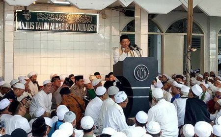 Sejarah Awal Tradisi Uwad di Indonesia