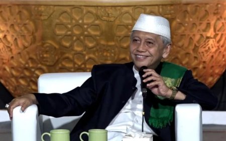 Maulid Nabi Muhammad saw, KH Achmad Chalwani Annawawi Jelaskan Peran Mursyid