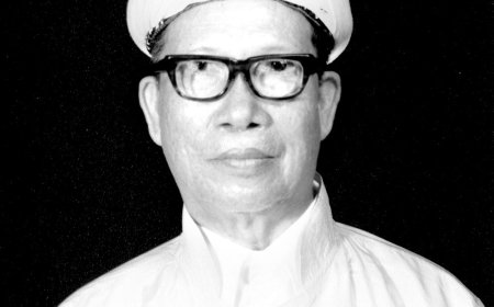 Ceramah Ulama Tasawuf Kharismatik Prof. Dr. H. Sayyidi Syaikh Kadirun Yahya (Rektor Universitas Pembangunan Panca Budi Periode 1961-1996)