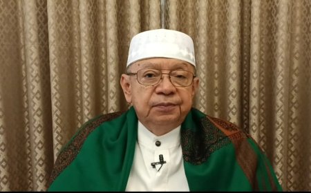 Kiai Zakky Jelaskan Keseimbangan Lahir dan Batin dalam Jalani Kehidupan   