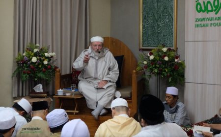 Wakil Rektor Universitas Al-Qarawiyyin Bahas Dasar-Dasar Tarekat di Zawiyah Arraudhah