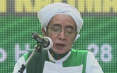 Resmi Dilantik, KH. Syakerani Naseri Pimpin JATMAN Kalsel 2020-2025