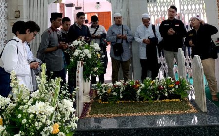 Menyambut Bulan Suci Ramadhan, MATAN UNJ Ziarah ke Makam Ulama di Jakarta