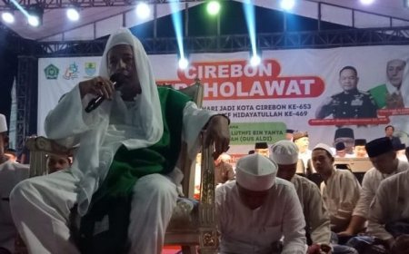 Habib Luthfi Hadiri Cirebon Bershalawat, Ingatkan Pentingnya Sejarah
