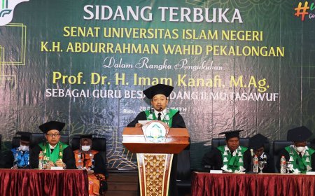 Senat UIN Pekalongan Kukuhkan Ketua LDTQN Jawa Tengah Jadi Guru Besar Bidang Ilmu Tasawuf