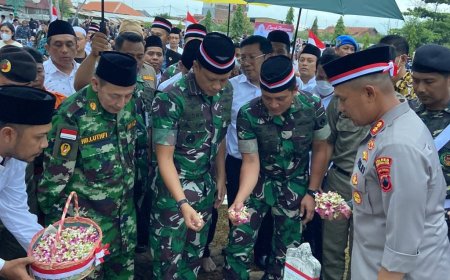 Habib Luthfi Ikuti Ziarah Hari Pahlawan di Kota Pekalongan