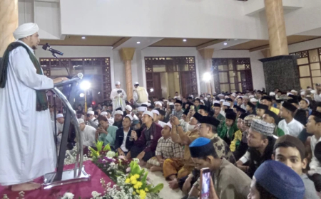 Habib Jindan Jelaskan Peradaban Harus Dibangun dengan Akhlak yang Baik