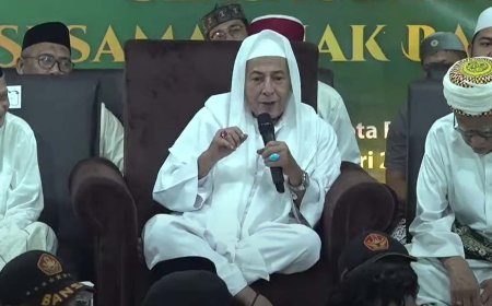 Haul Mama Falak, Habib Luthfi Jelaskan Orang Yang Berziarah