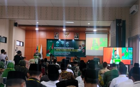 Kiai Ali Masykur Musa: Abad Kedua Saatnya NU Bangkit dan Maju