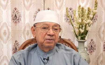 Kiai Zakky Mubarak Jelaskan Hakikat Iman dan Takwa