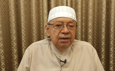 Kiai Zakky Mubarak Jelaskan Shalat Dapat Membentuk Kepribadian