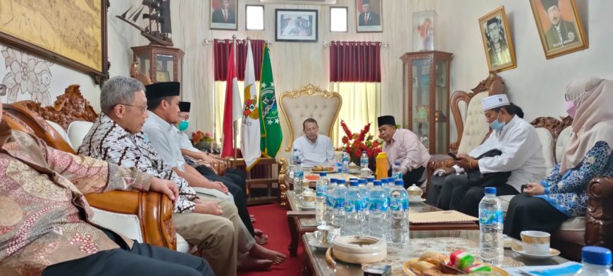 Rois ‘Am JATMAN/Anggota Wantimpres RI Menerima 2 Rektor serta Bupati & Wakil Bupati Terpilih Pemalang