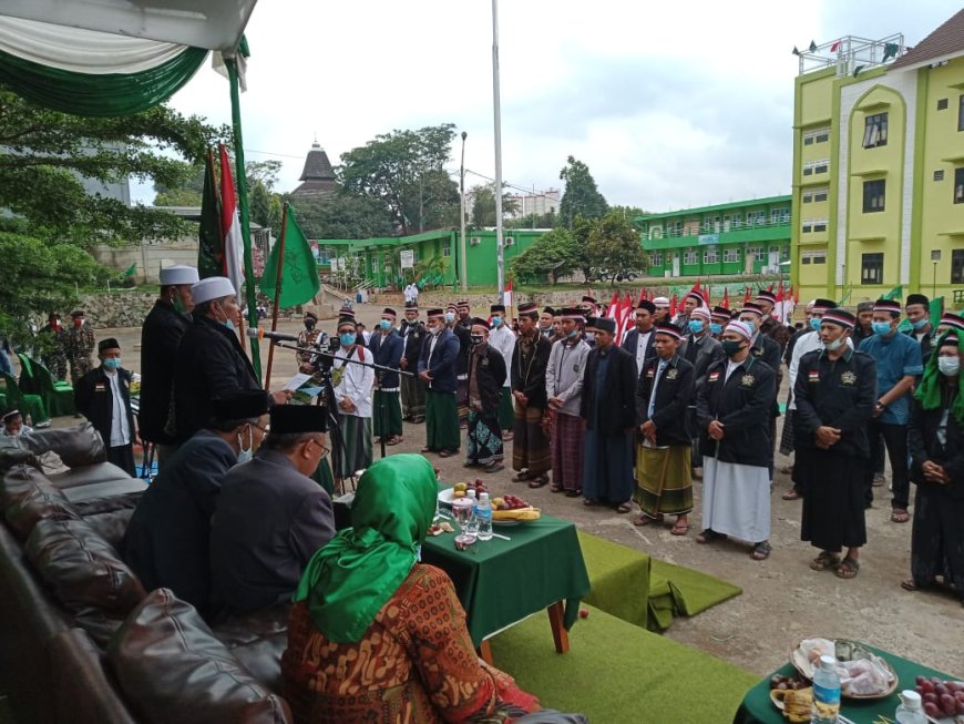 Gelar Kirab Merah Putih, Purwakarta Rayakan Hari Lahir NU ke-98
