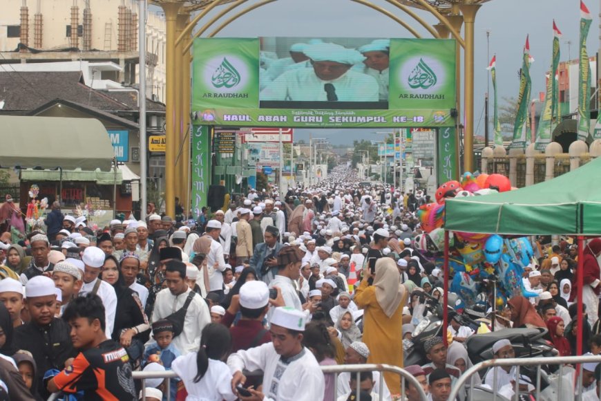 Peringatan Haul Abah Guru Sekumpul Dipadati Lautan Manusia