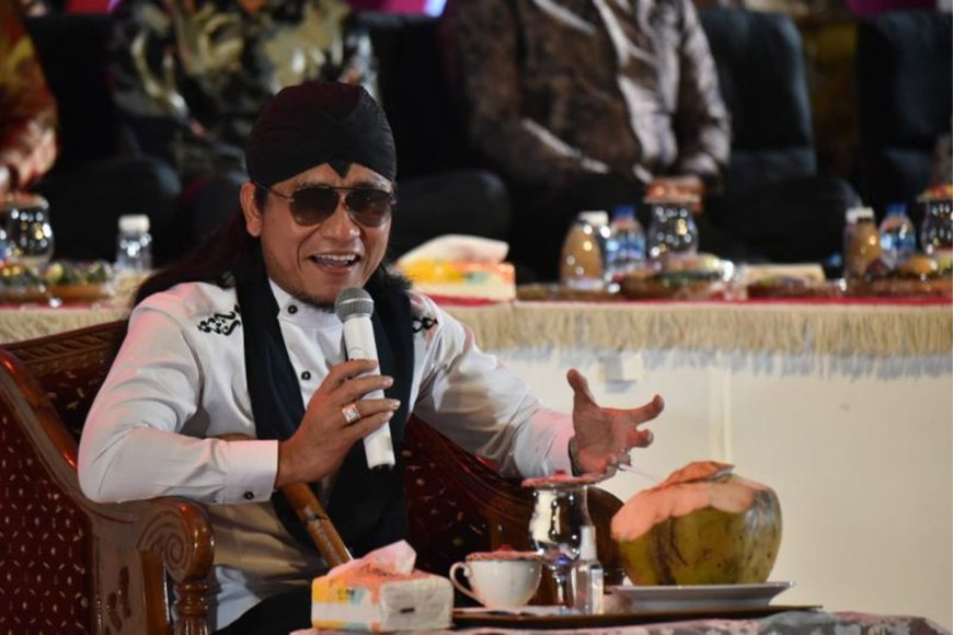 Di Hadapan Habib Luthfi, Gus Miftah Sentil Orang yang Meragukan Nasab Habaib