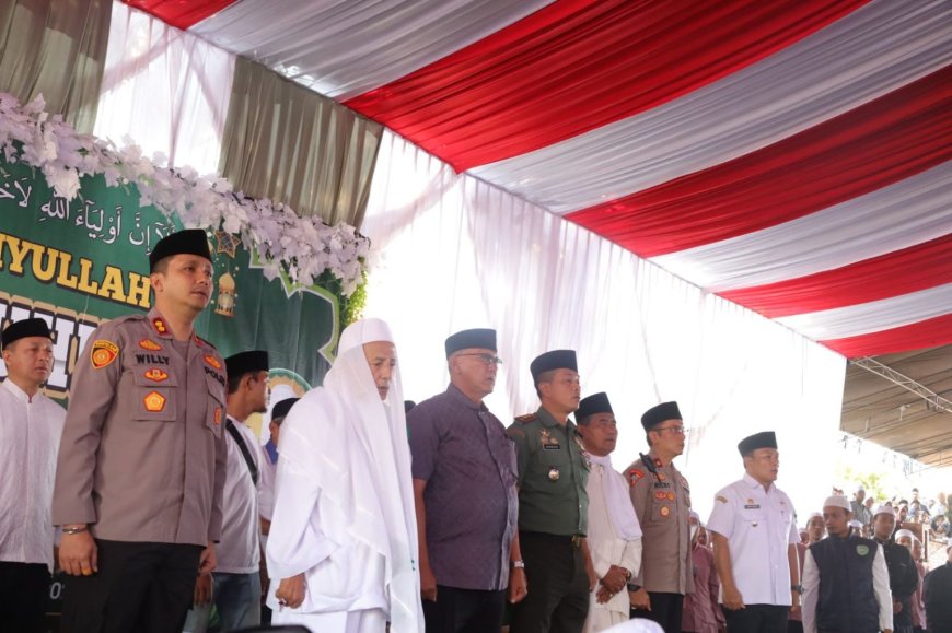 Habib Luthfi Hadiri Haul ke-9 Syekh Muhibat