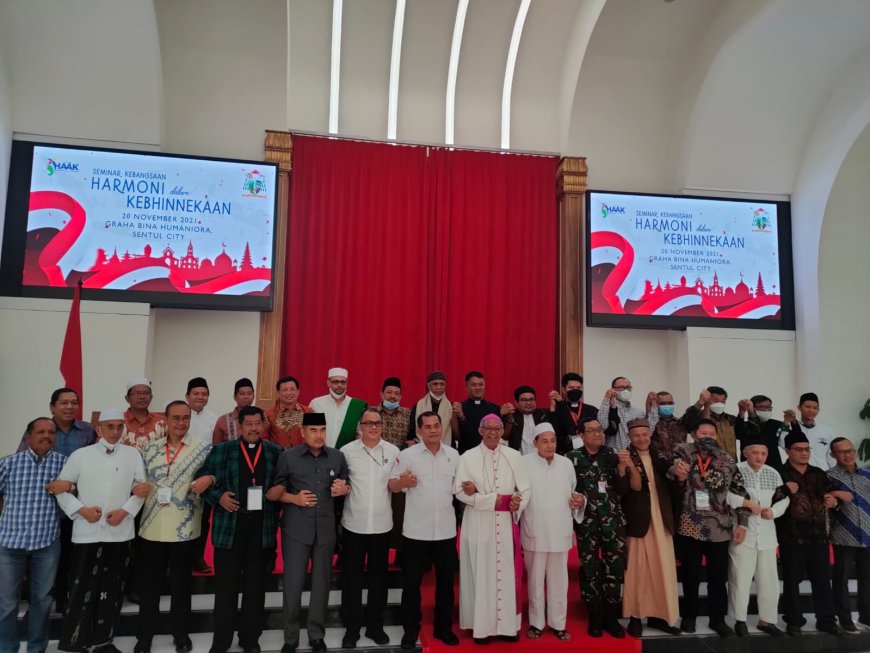 Habib Luthfi bin Yahya Hadiri Seminar Kebangsaan Harmoni dalam Kebhinekaan