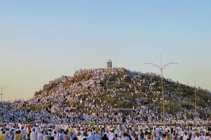 Berbondong-bondong Jemaah Haji Ke Arafah, Gema Talbiyah Dikumandangkan