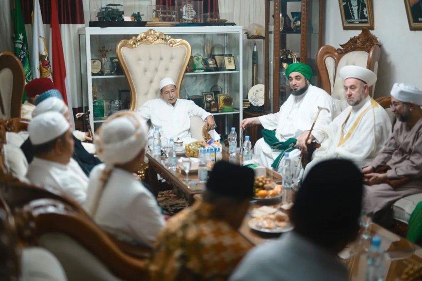 Pesan Syekh ‘Aun Al-Qaddumi: Jangan Mendekati Ulama karena Urusan Dunia!