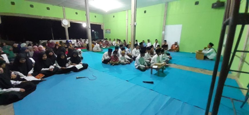 Ponpes Hidayatuth Thulaab Senami Gelar Istighosah