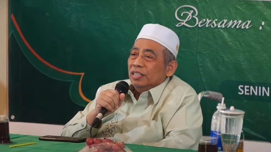 KH Ulil Albab Arwani: Kemuliaan Manusia Itu dengan Ilmu dan Adab