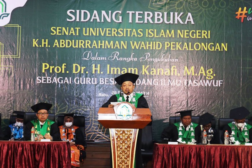Senat UIN Pekalongan Kukuhkan Ketua LDTQN Jawa Tengah Jadi Guru Besar Bidang Ilmu Tasawuf