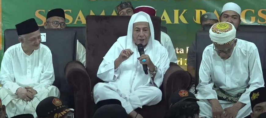Haul Mama Falak, Habib Luthfi Jelaskan Orang Yang Berziarah