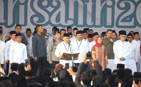 Ketua Umum PBNU Bacakan Naskah Resolusi Jihad saat Apel Hari Santri 2023