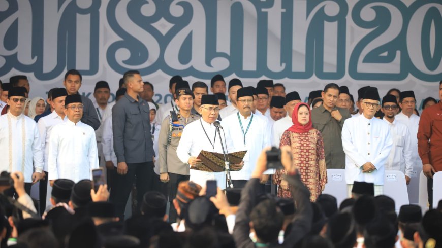 Ketua Umum PBNU Bacakan Naskah Resolusi Jihad saat Apel Hari Santri 2023