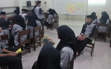 Pesantren Baitul Hikmah Depok Gelar Pelatihan Jurnalistik di Era AI