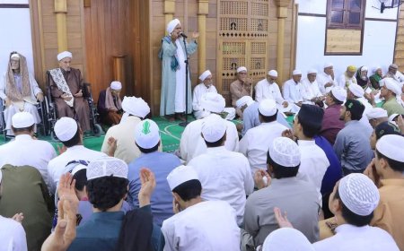 Habib Umar bin Hafidz Ijazahkan Zikir Khusus Bulan Rajab 1445 H