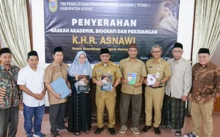 Naskah Akademik Pengusulan Gelar Pahlawan Nasional KHR Asnawi Kudus Diserahkan ke Dinsos Jateng