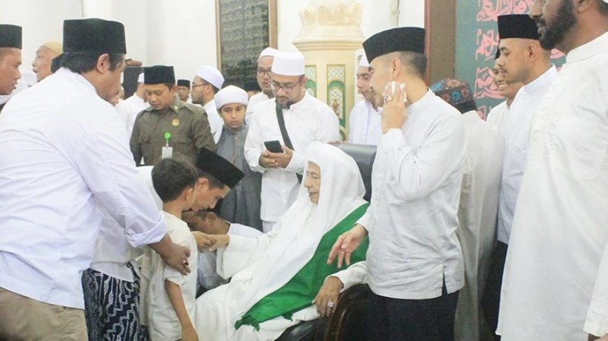 Habib Luthfi bin Yahya Gelar Halal Bihalal di Kanzus Sholawat Pekalongan