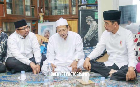 Presiden Takziah ke Istri Habib Luthfi bin Yahya di Kanzus Sholawat Pekalongan