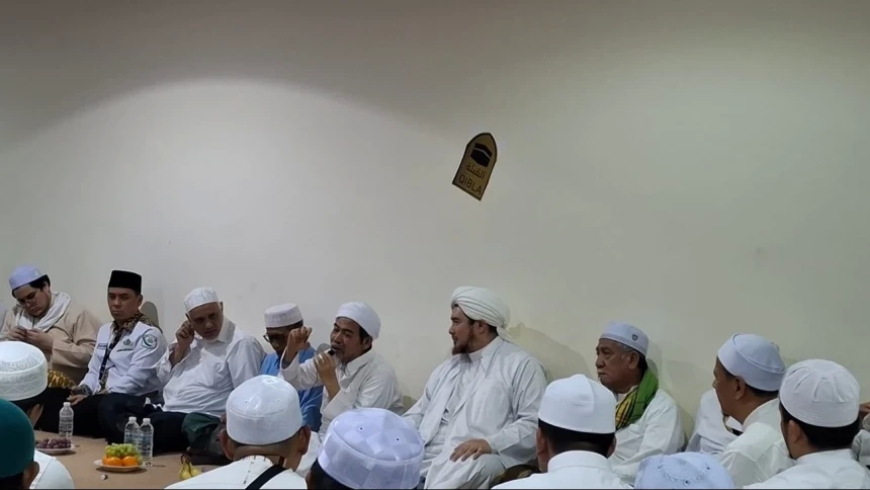 Teladani Kehidupan Mbah Maimoen Zubair, Jamaah Haji 2024 Peringati Haul Ke-5 di Makkah