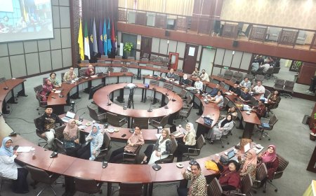 Dewan Guru Besar dan UI Halal Center Adakan Workshop untuk UMKM dan Budaya Keraton Kanoman Cirebon