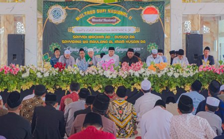 Hadiri Multaqo Sufi Nasional II TDMI, KH Ali Mas'adi Bahas Hizib Saifi dan Hukum Masuk Tarekat