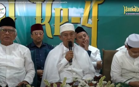 Pesan KH Kafabihi di Haul KH Noer Iskandar: Majelis Ilmu sebagai Jalan Menuju Ampunan