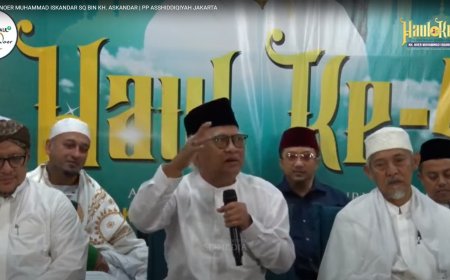 Di Haul K-4 K.H. Noer Muhammad Iskandar, Gus Mus Soroti Keteladanan Kiai Desa