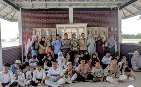 Keluarga OMOJ dan Perpustakaan S16 Gelar Santunan Yatim Piatu di Widasari