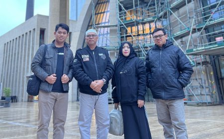 Perkuat Kerjasama Internasional, Ponpes Duta Aswaja Kudus Kunjungi Masjid Terbesar di Benua Eropa