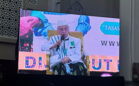 Hadir di Kota Sufi Se-Nusantara 3.0, Kiai Chalwani Bicara Soal Kontribusi Tasawuf dan Tarekat di Nusantara
