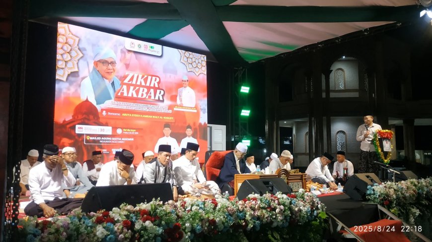 Dari Malaysia dan Papua Ikut Memeriahkan Zikir Rateeb Seribee Hut RI ke 80 Untuk Aceh Barat bersatu dan Aceh Barat Maju bersama Al-Mukarram Abuya Syekh H Amran Waly Al-Khalidi