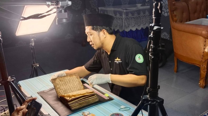 Jejak Syatoriyah dari Tegalsari ke Cirebon: Mengurai Sanad dalam Lembar-Lembar Tua