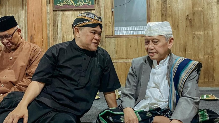 K.H. Achmad Chalwani: Sosok Humanis di Tengah Masyarakat