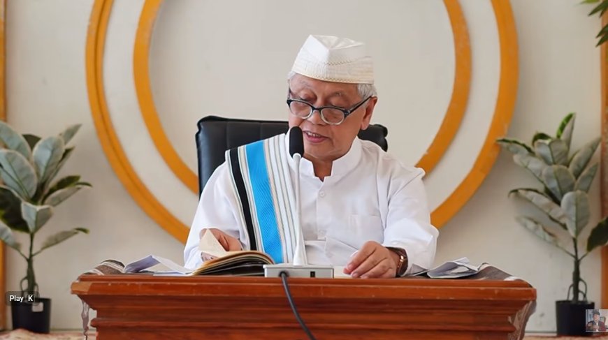 Rahasia Hidup Aman dan Diridai Allah Menurut KH Achmad Chalwani